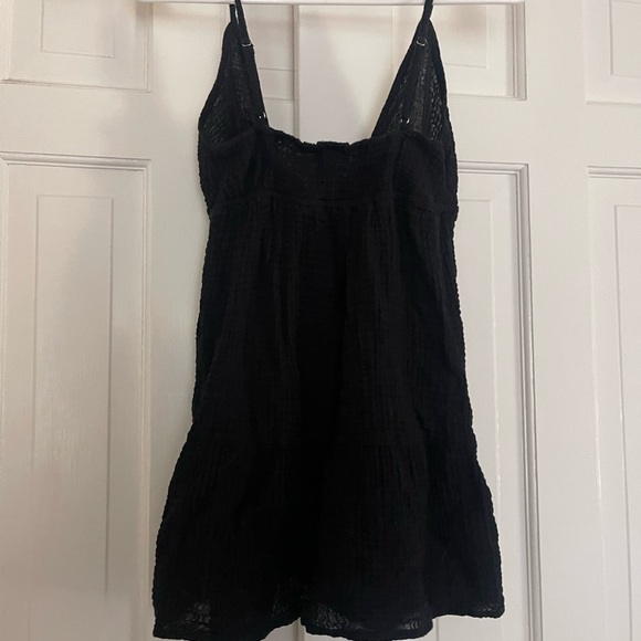 Black coverup - Picture 3 of 3